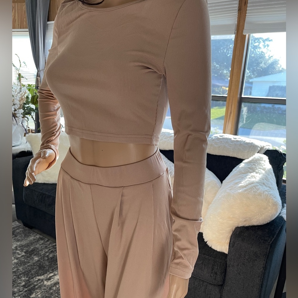 Women’s 2pcs Solid Skinny Crop Top & Pleated Pants Size Small